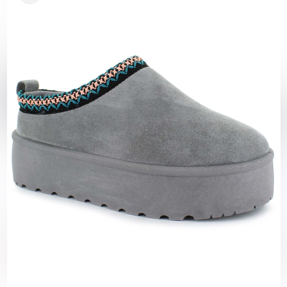 MUDD- stormy gray platform shoes